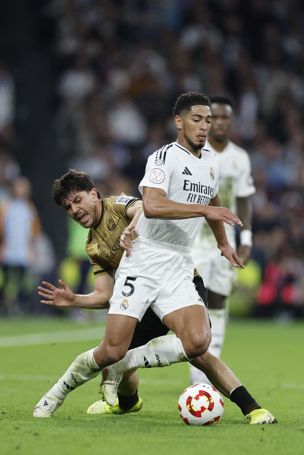 西班牙队惊险点球大战告捷晋级 西班牙队惊险点球大战告捷晋级