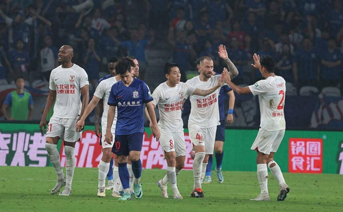 包含北京国安取得连胜，追赶领头羊积分的词条